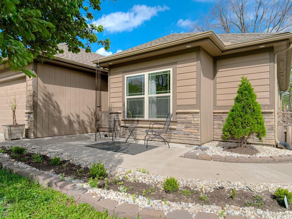 1111 SE Oak Ridge Drive — photo 34