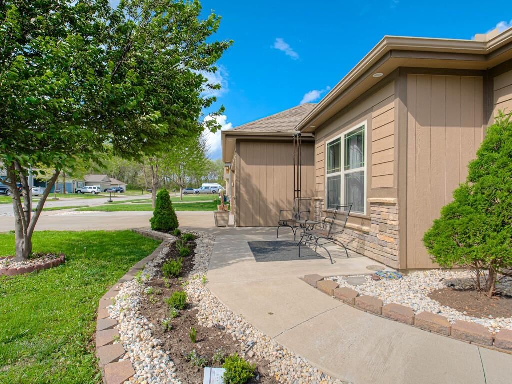 1111 SE Oak Ridge Drive — photo 35