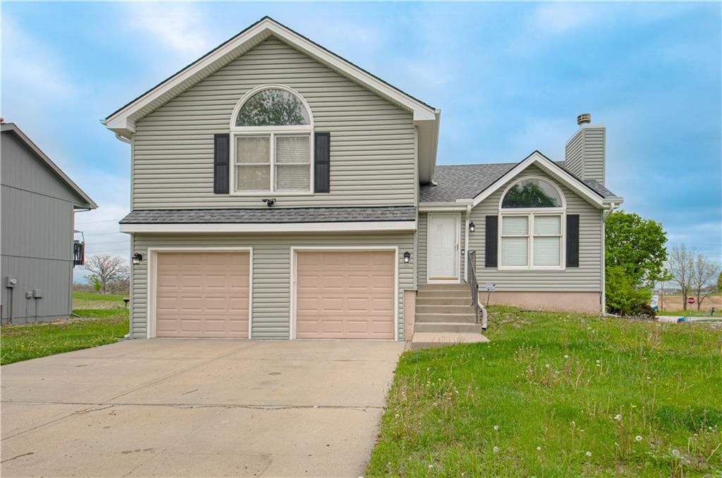 11201 N Lewis Avenue, Kansas City, MO