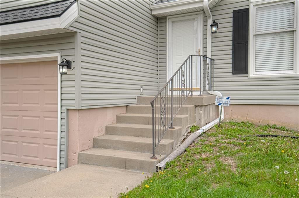 11201 N Lewis Avenue — photo 2