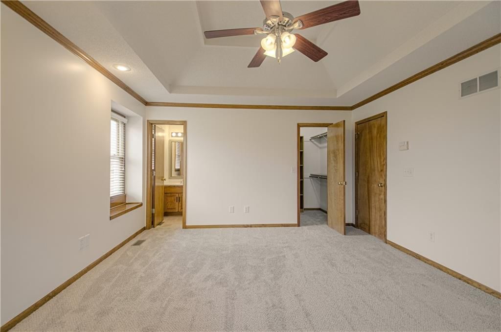 11201 N Lewis Avenue — photo 11