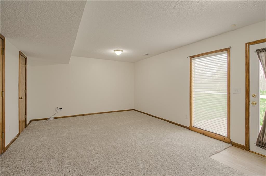 11201 N Lewis Avenue — photo 18