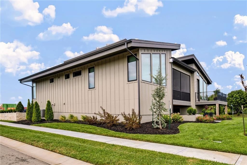 Photo 32 of 39 - 3448 W 133rd Terrace, Leawood, KS 66209