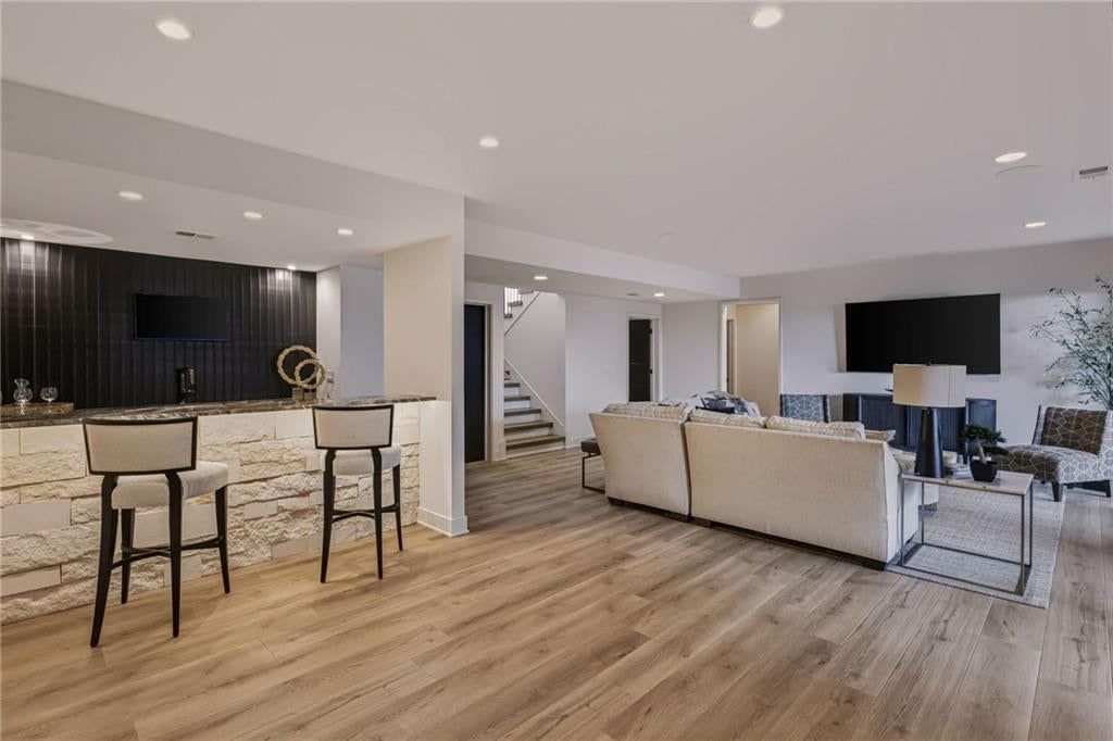 Photo 26 of 39 - 3448 W 133rd Terrace, Leawood, KS 66209