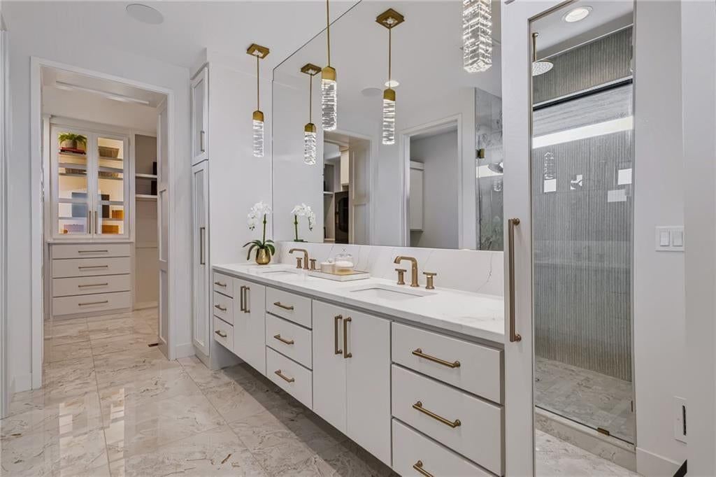 Photo 17 of 39, 3448 W 133rd Terrace, Leawood, KS 66209