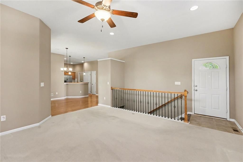 15671 S Hillside Street — photo 8