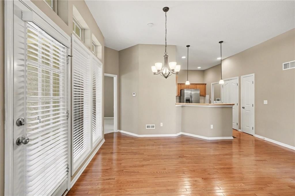 15671 S Hillside Street — photo 9