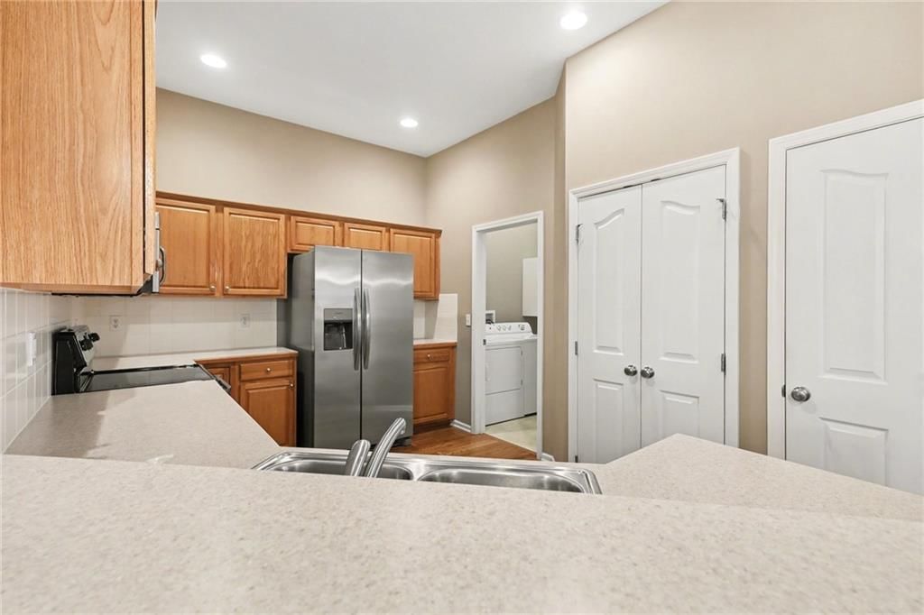 15671 S Hillside Street — photo 13
