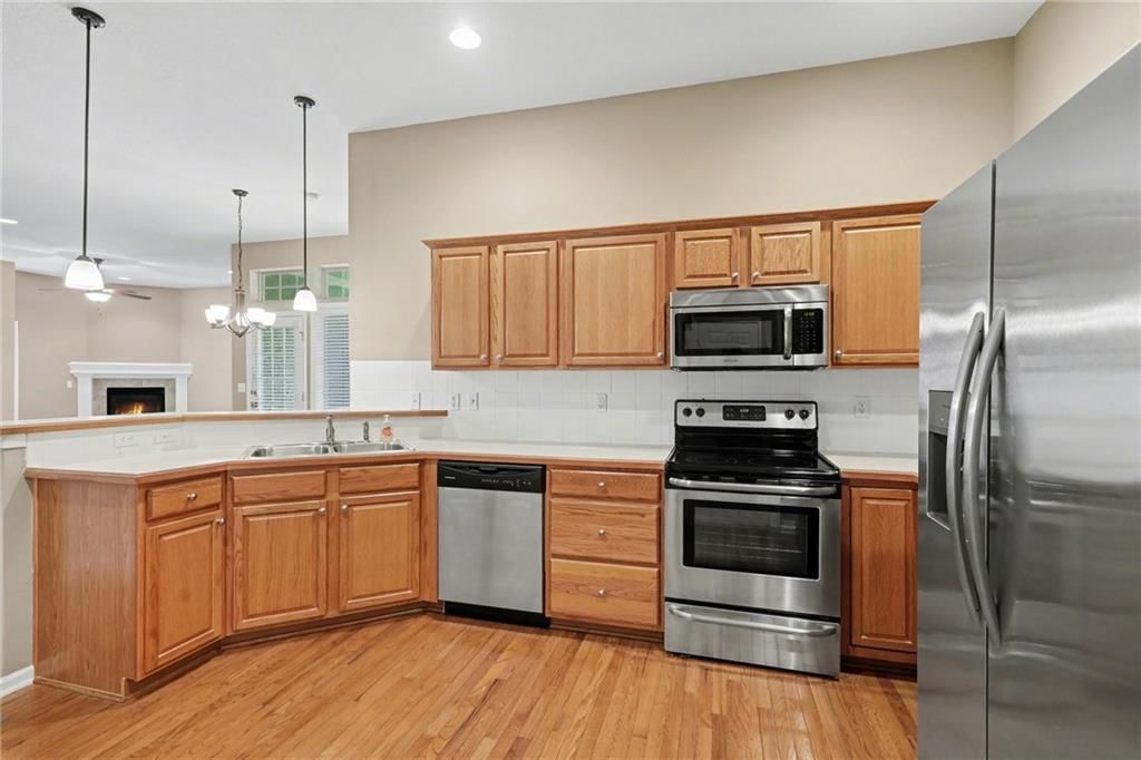 15671 S Hillside Street — photo 14