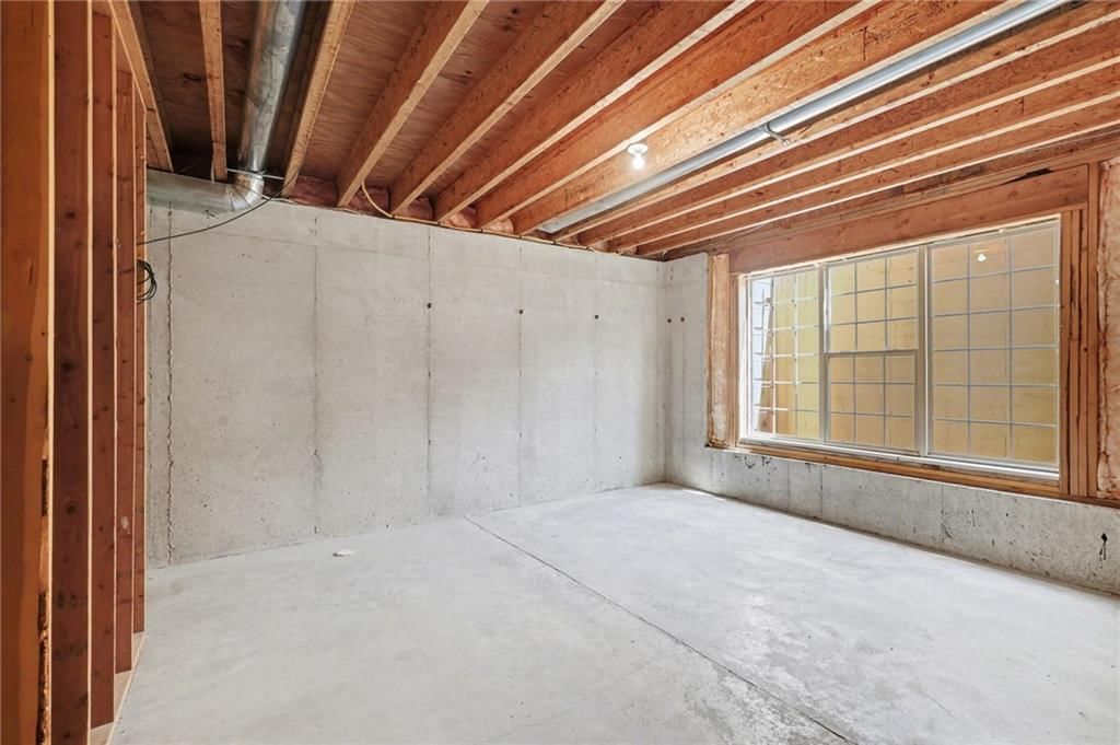 15671 S Hillside Street — photo 25