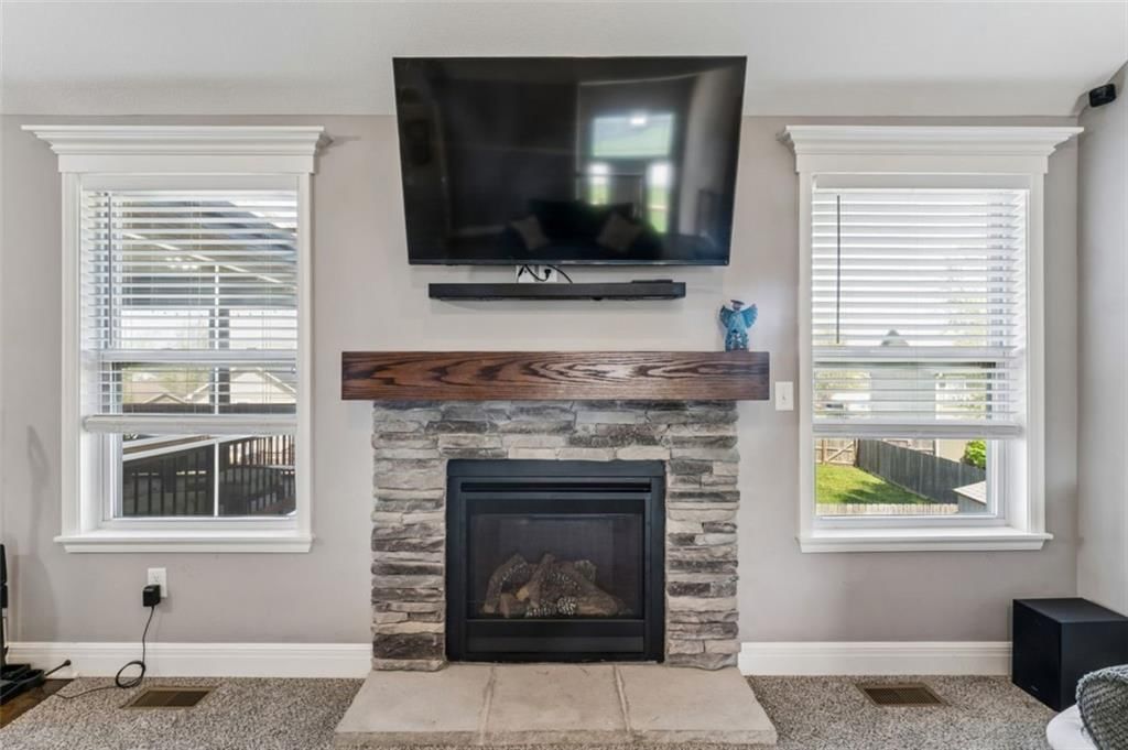 912 N Hickory Drive — photo 10