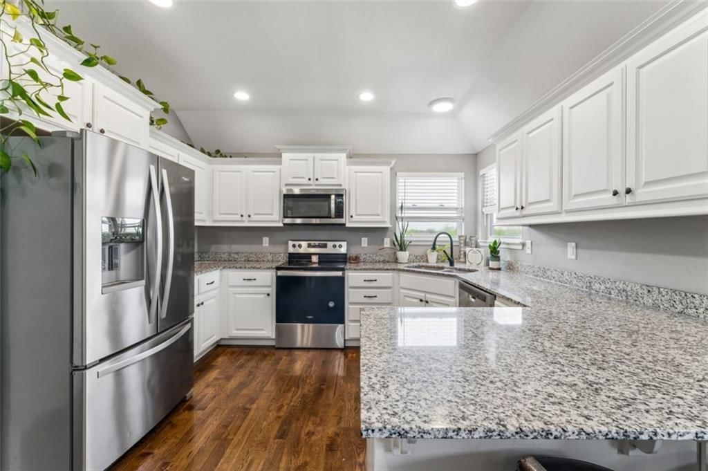 912 N Hickory Drive — photo 15