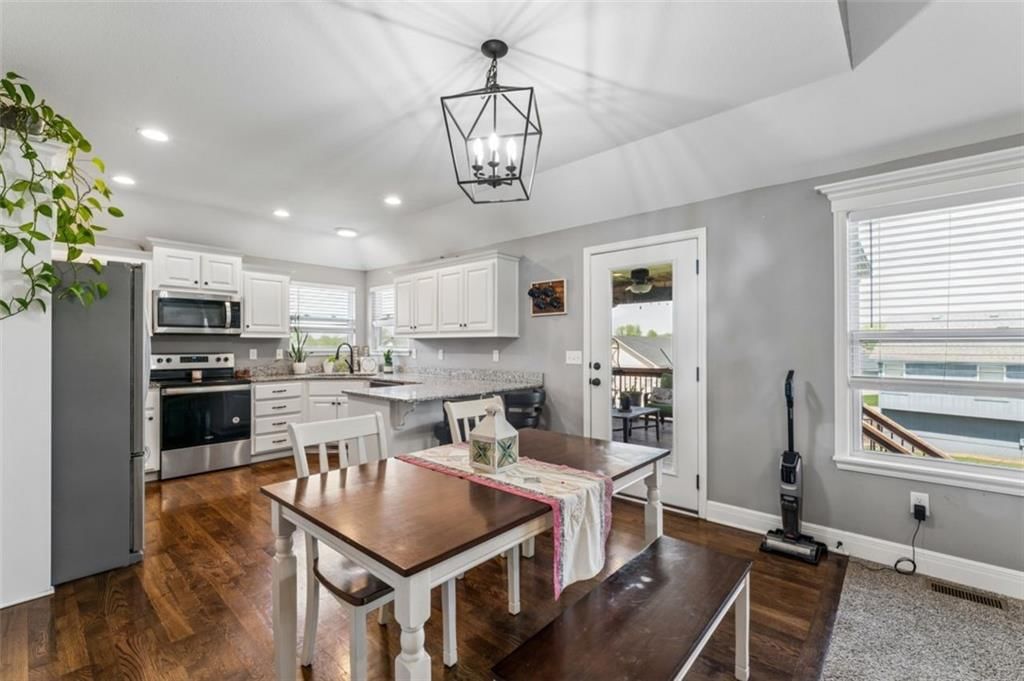 912 N Hickory Drive — photo 17