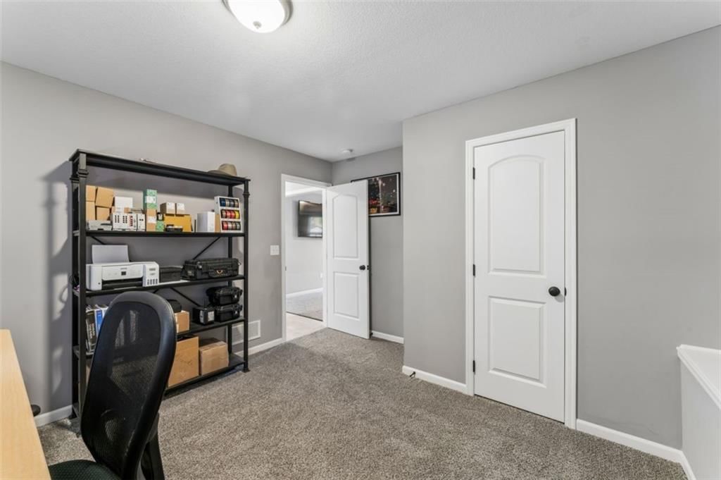 912 N Hickory Drive — photo 35