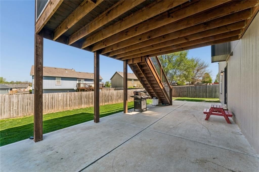 912 N Hickory Drive — photo 42