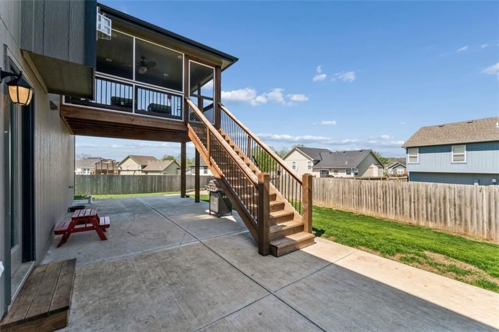 912 N Hickory Drive — photo 43