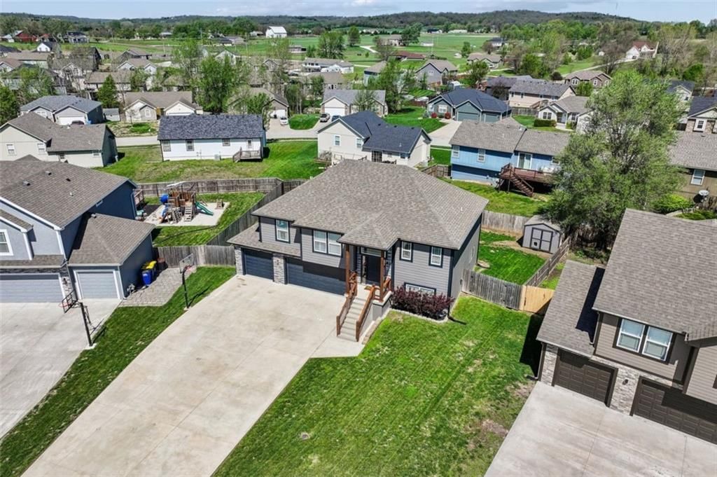 912 N Hickory Drive — photo 45