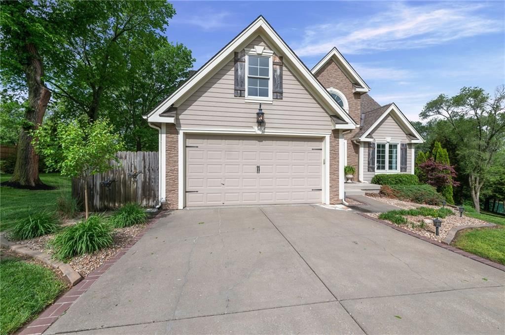 15870 N Amity Street — photo 4