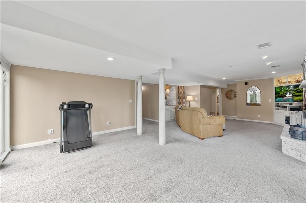 15870 N Amity Street — photo 51