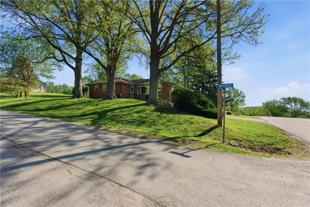 700 Hillcrest Road — photo 4