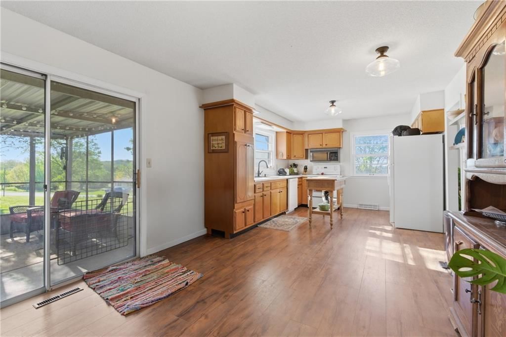 700 Hillcrest Road — photo 11