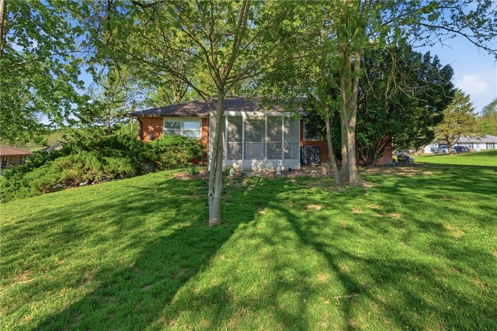 700 Hillcrest Road — photo 27