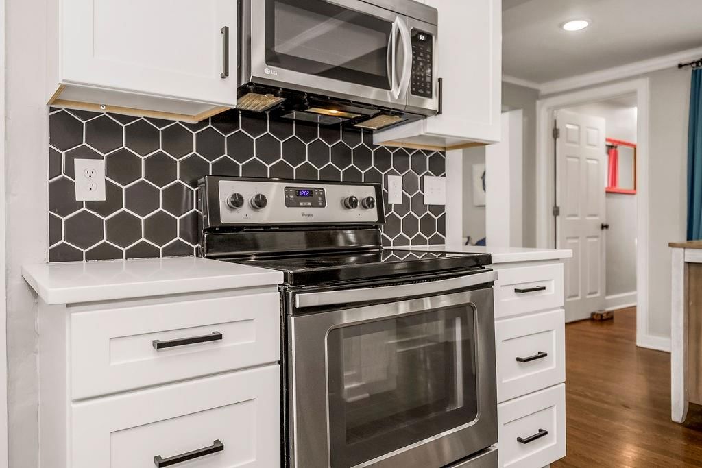 8036 Mercier Street — photo 13