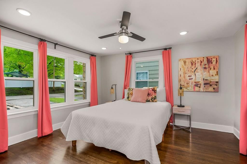 8036 Mercier Street — photo 15