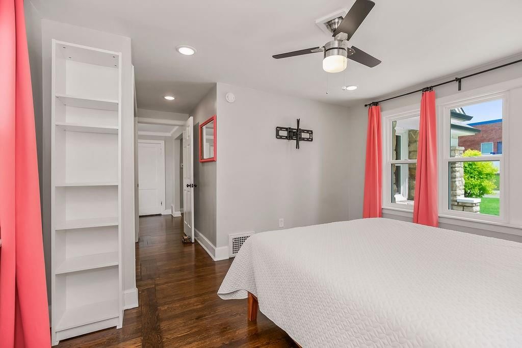 8036 Mercier Street — photo 16