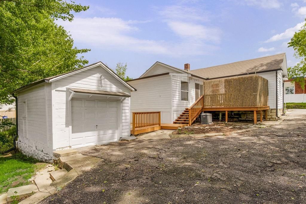 8036 Mercier Street — photo 28