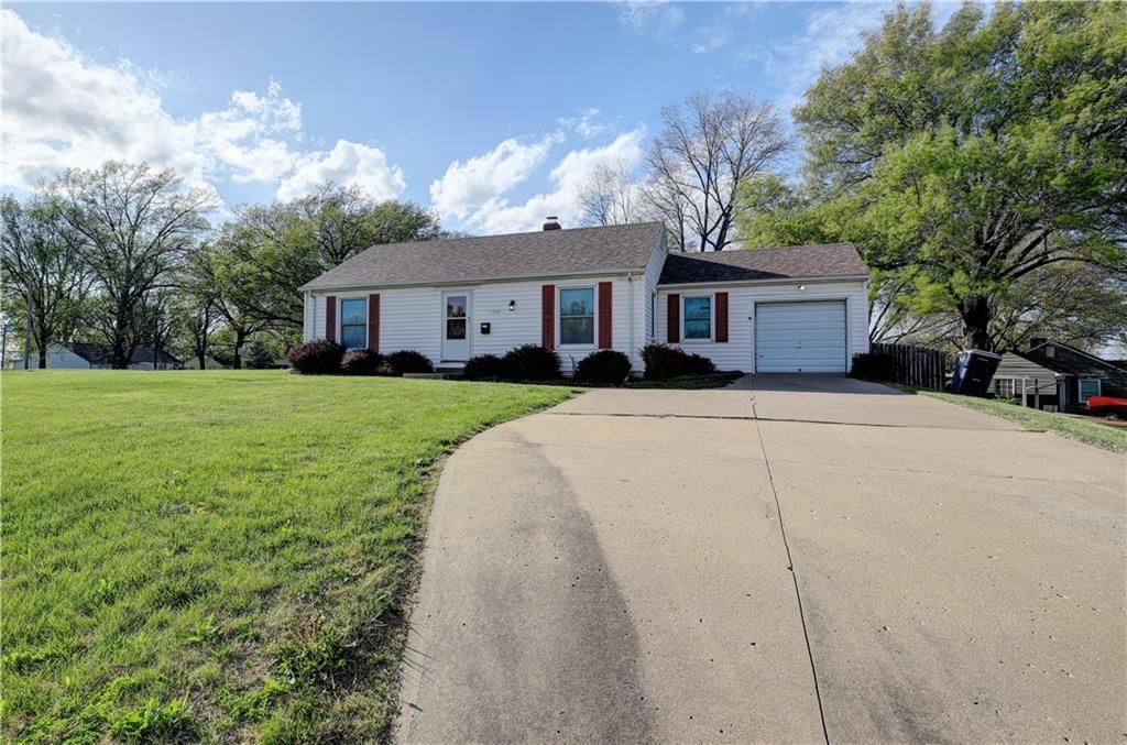 7726 Sni A Bar Road — photo 3
