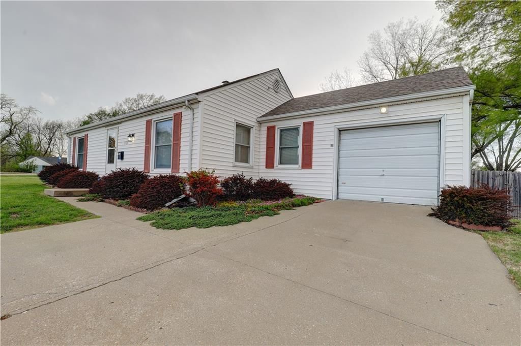 7726 Sni A Bar Road — photo 6