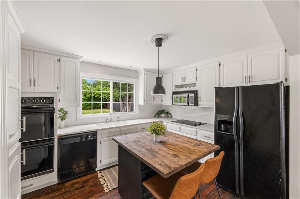 406 W 86th Terrace — photo 13