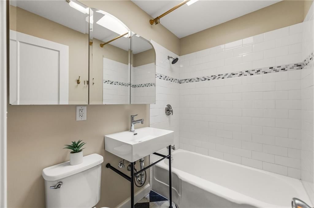 406 W 86th Terrace — photo 21