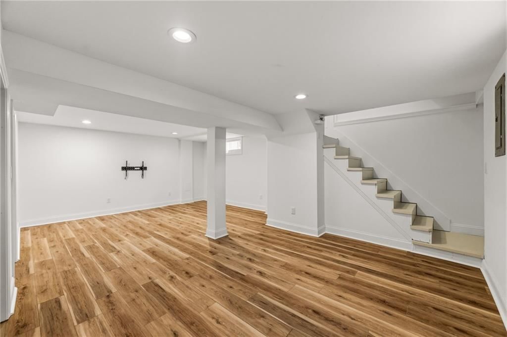 406 W 86th Terrace — photo 24