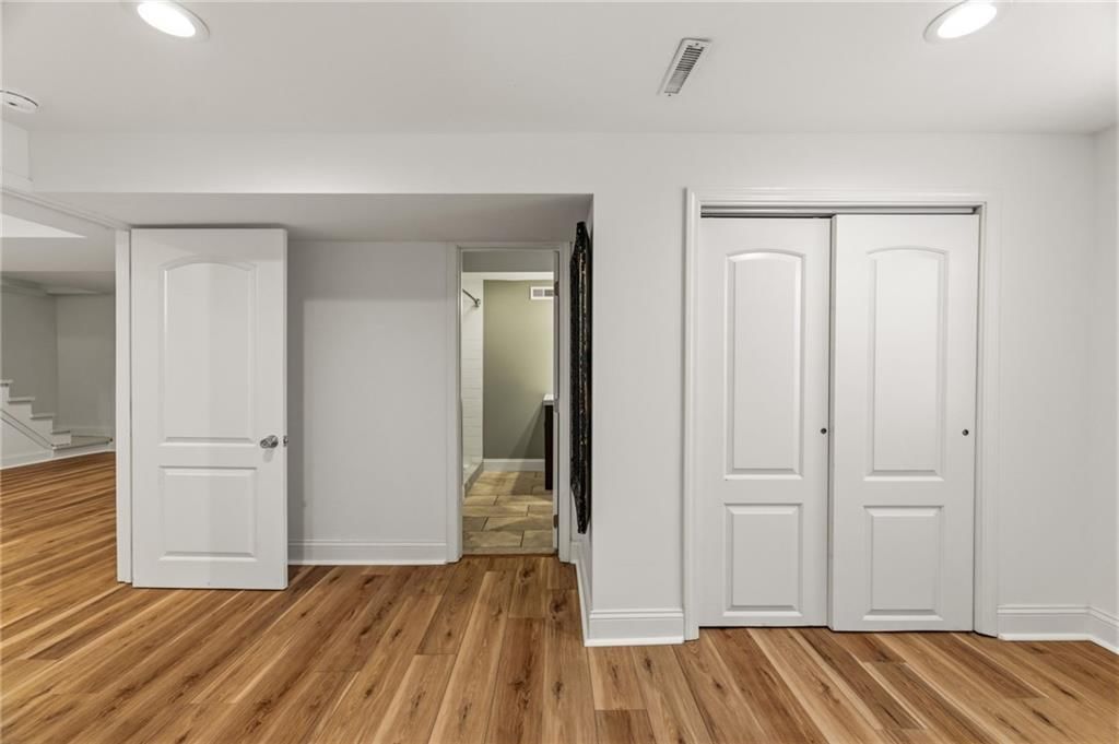406 W 86th Terrace — photo 27