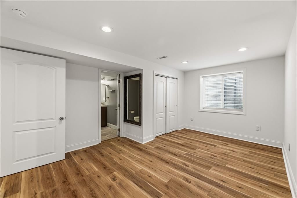 406 W 86th Terrace — photo 28