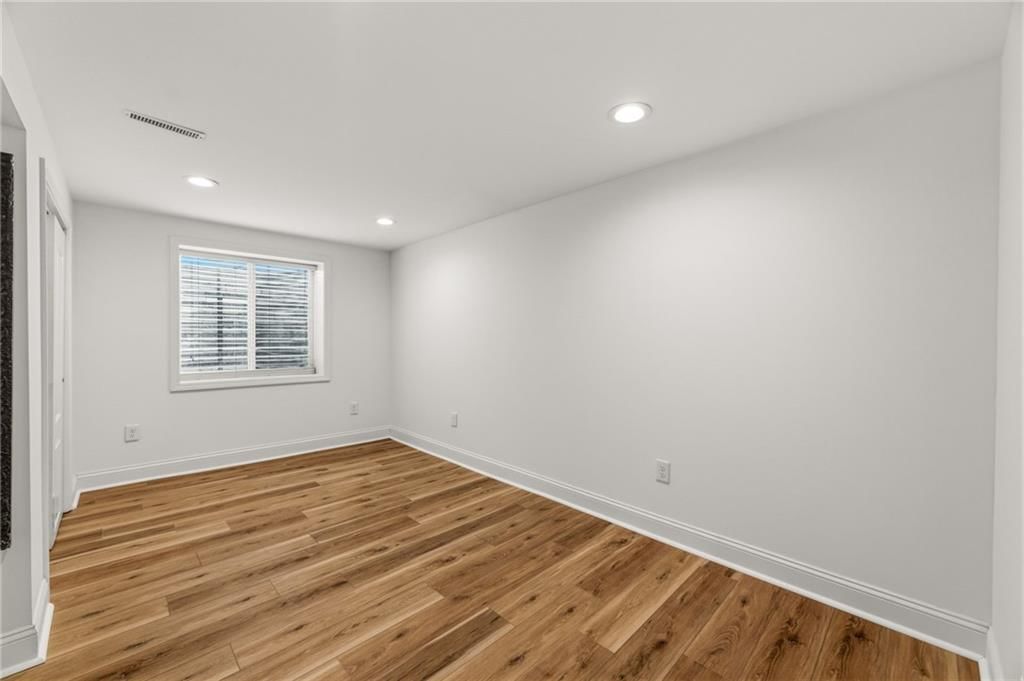 406 W 86th Terrace — photo 29