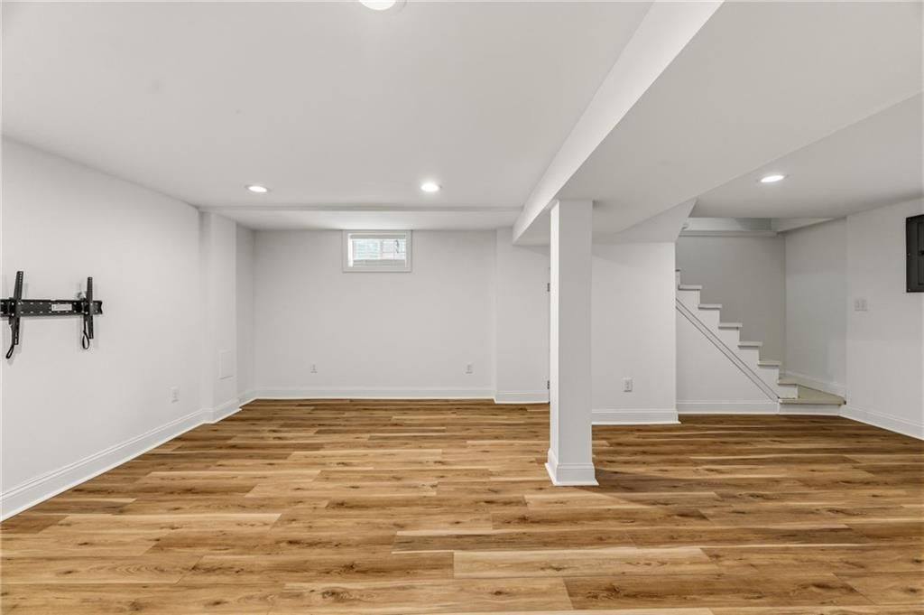 406 W 86th Terrace — photo 30