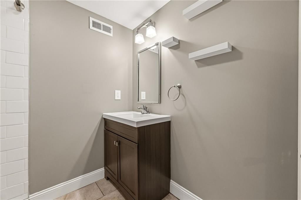 406 W 86th Terrace — photo 32