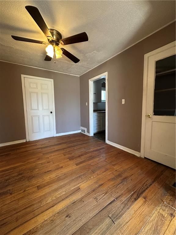 5046 Glenside Court — photo 2