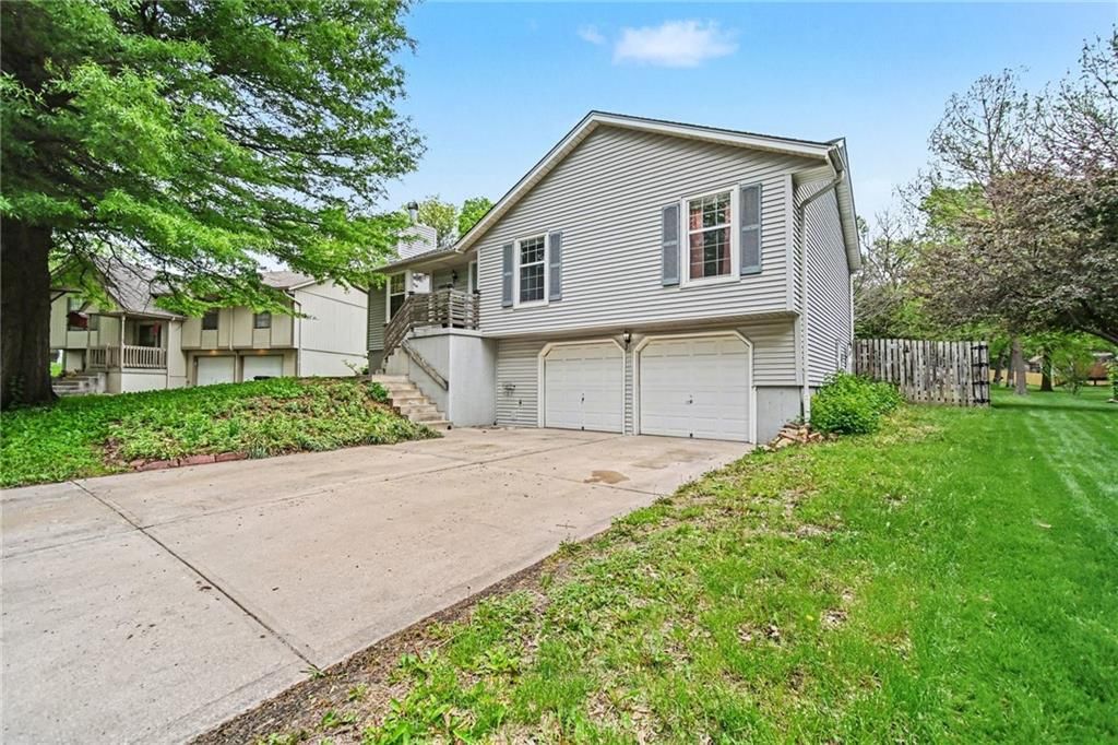 18004 E 31st Drive S — photo 27