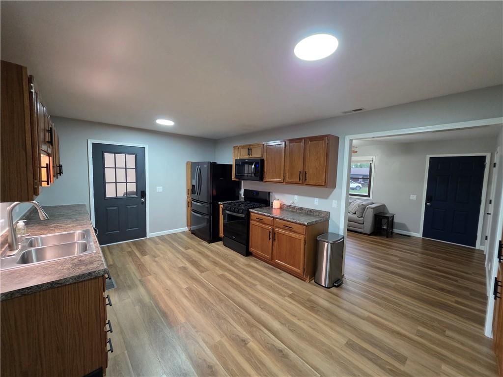106 S Vernon Street — photo 7