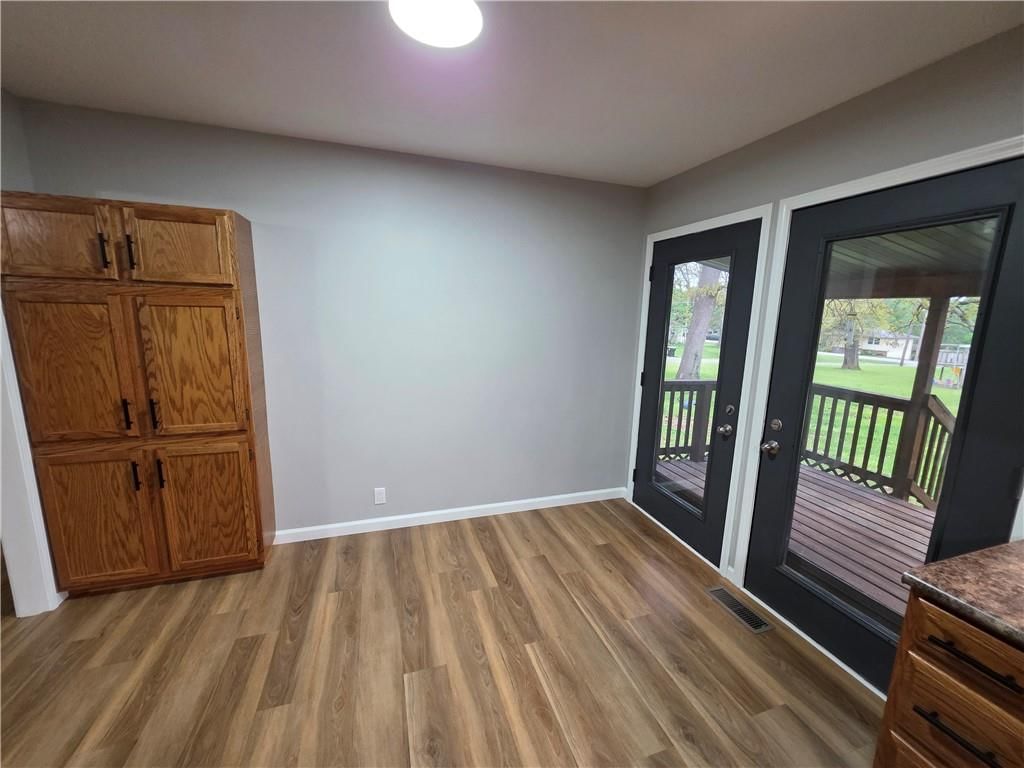 106 S Vernon Street — photo 11