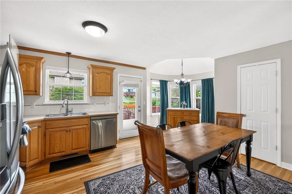 1704 NE Stonewood Drive — photo 10