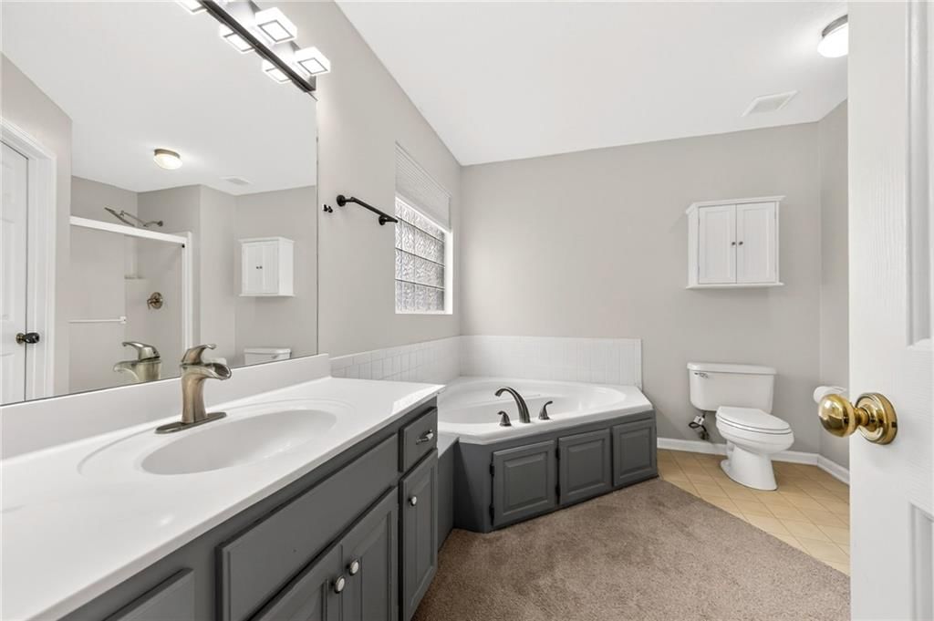 1704 NE Stonewood Drive — photo 16