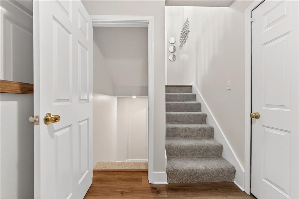 1704 NE Stonewood Drive — photo 27