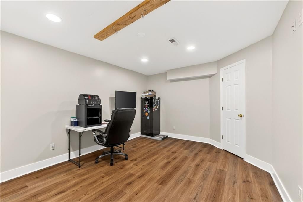 1704 NE Stonewood Drive — photo 28