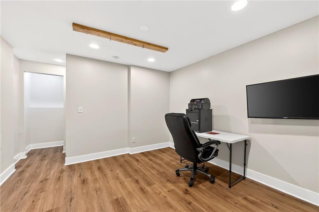 1704 NE Stonewood Drive — photo 29