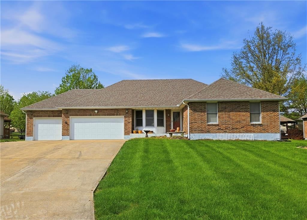 708 W 35th Street, Higginsville, MO
